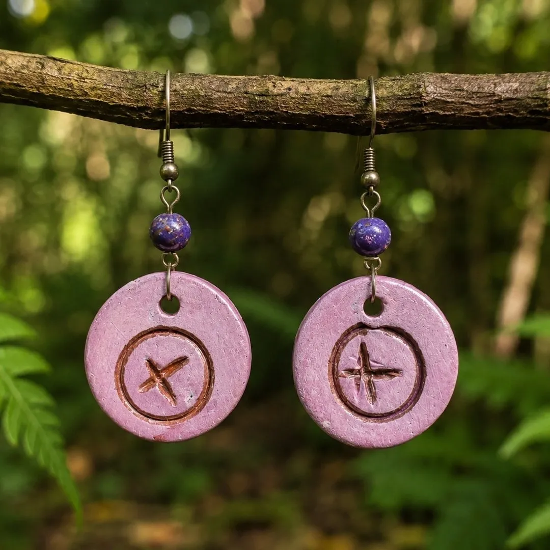 Brinco Artesanal em Cerâmica – Rosa dos Ventos